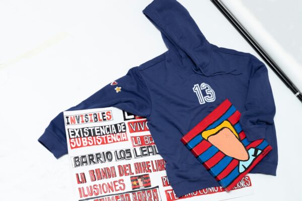 Polerón Hoodie N°13 Loose Fit Azul Hinchadas de Fantasía